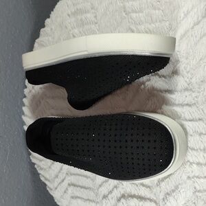 Reaction Kenneth Cole Black Mules